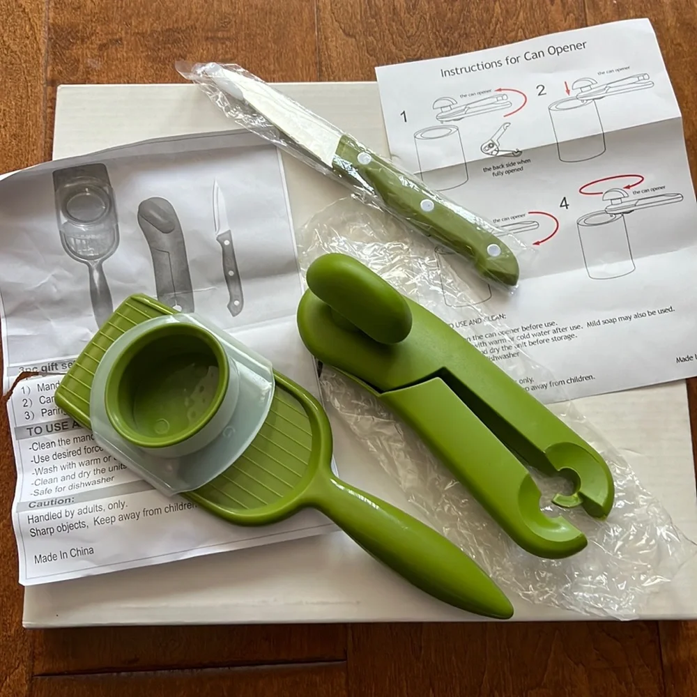 3 piece set kitchen tools: mandolin slicer, can opener and paring knife New
